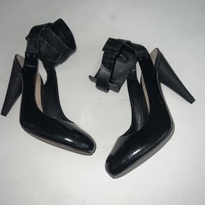 $460 Max Azria Womens High Heel Ankle Cuff Strap Sandal Shoe Black, US 8 Sexy